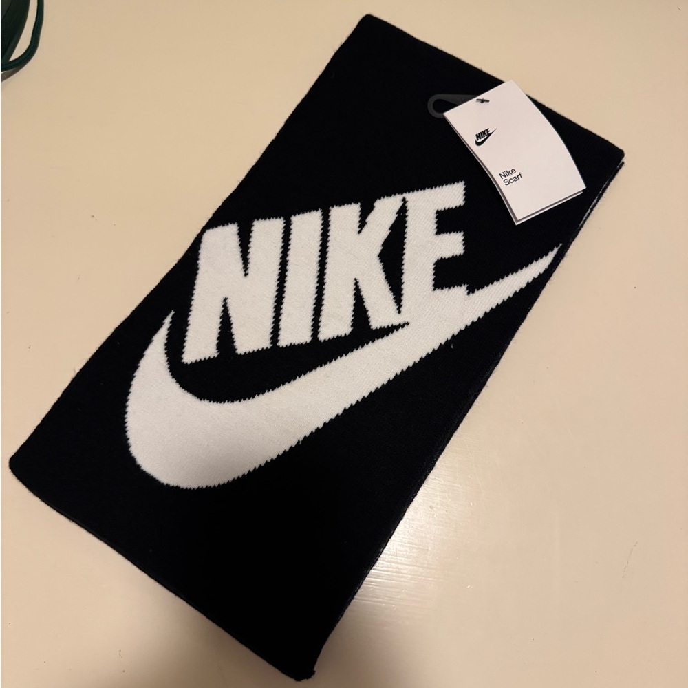 Nike Black and White Reversible Scarf